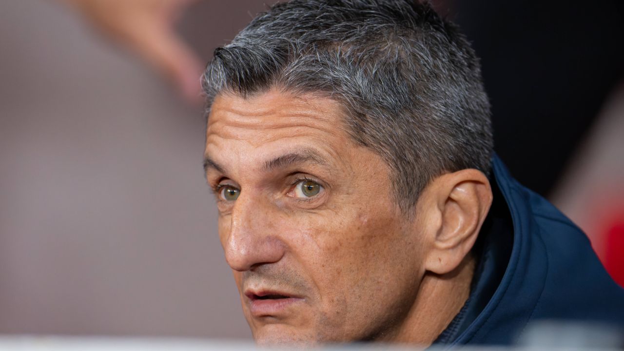 Răzvan Lucescu, plecat de urgență la București după meciul PAOK – Panathinaikos SALONIC – Antrenorul lui PAOK, Răzvan Lucescu, a părăsit stadionul Toumba imediat după remiza albă cu Panathinaikos, alegând să nu facă nicio declarație