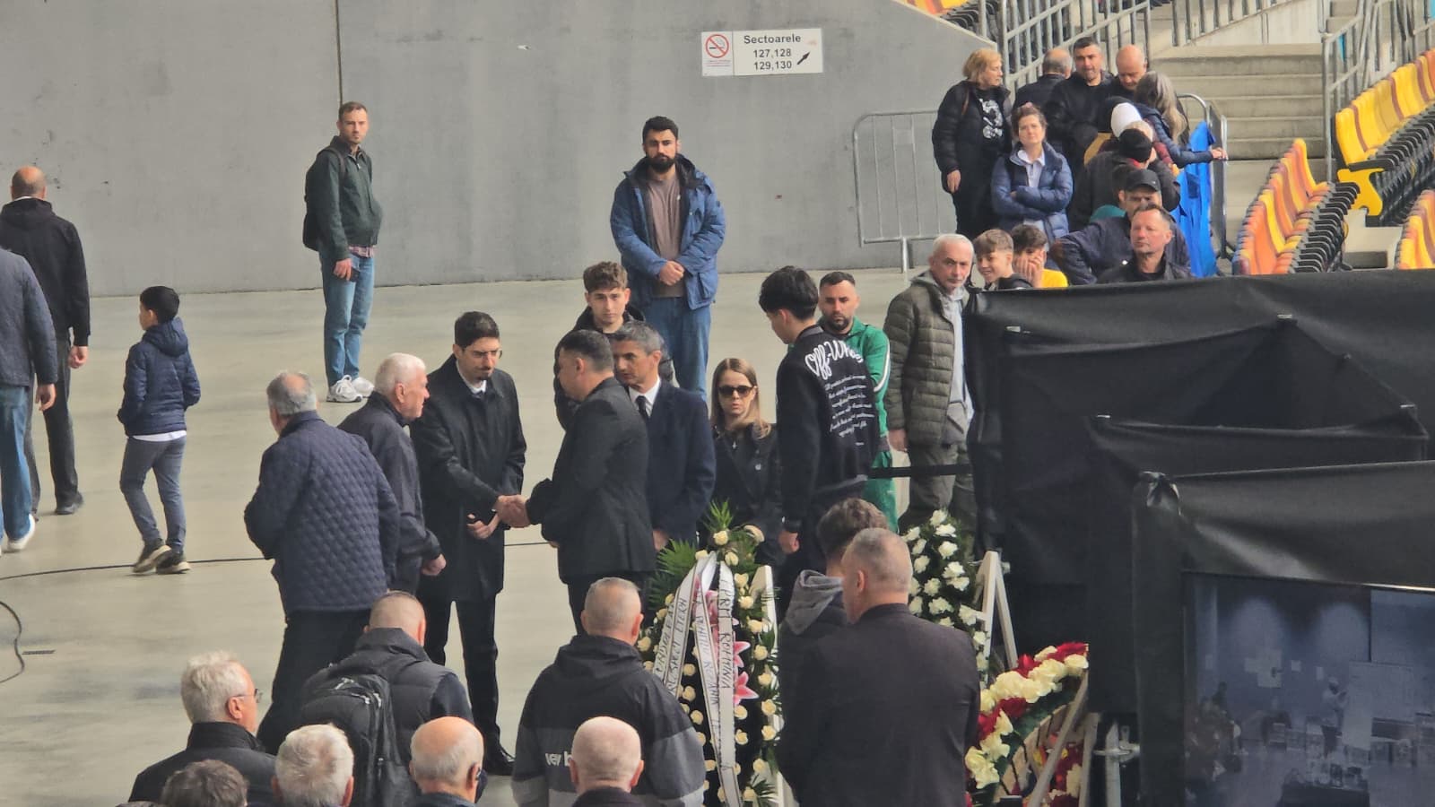 Victor Angelescu, președintele clubului FC Rapid, a fost prezent la Arena Națională, pentru a aduce un ultim omagiu legendarului antrenor Mircea Lucescu