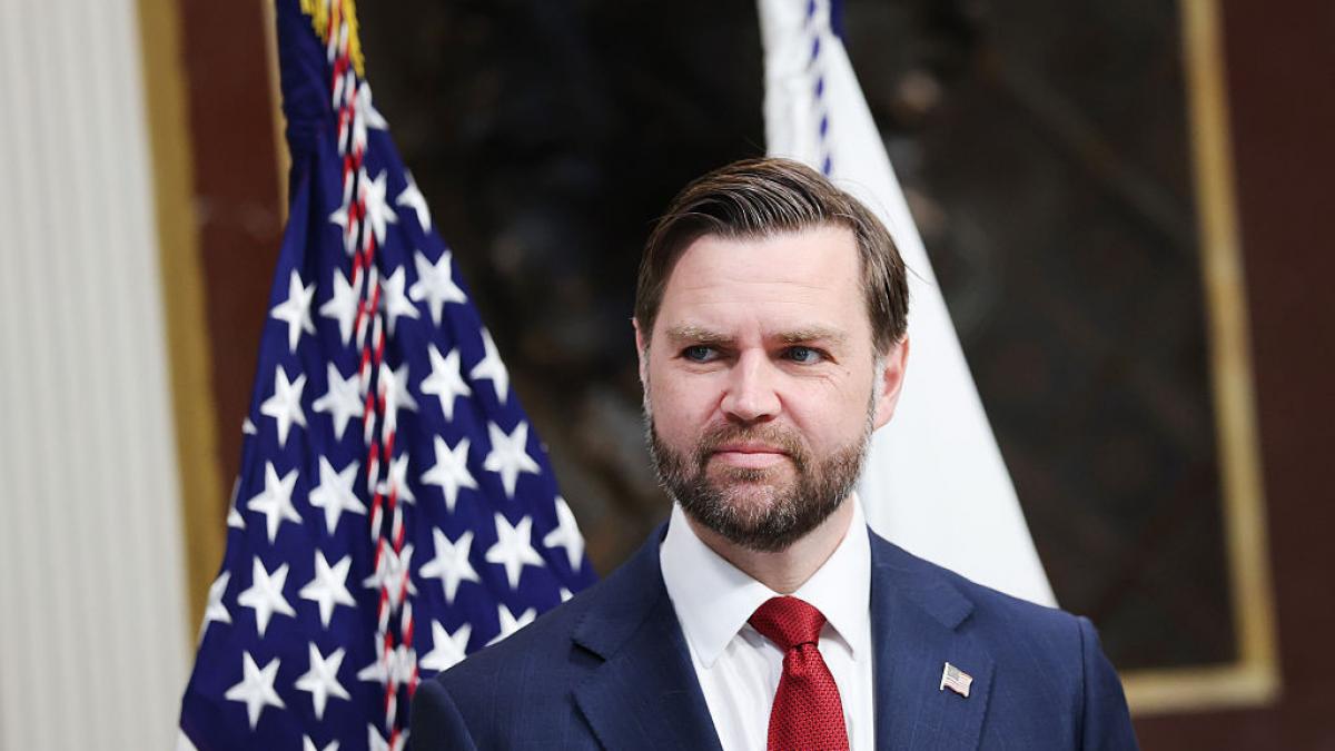 Un discurs al vicepreședintelui american, JD VANCE, a inflamat spiritele, stârnind temeri legate de posibilitatea ca Statele Unite să folosească arme nucleare împotriva Iranului