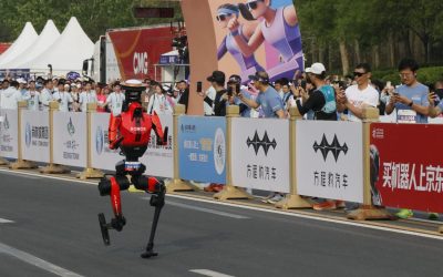 Robot Umanoid, performanță uluitoare la Beijing: Bat recordul mondial la semimaraton