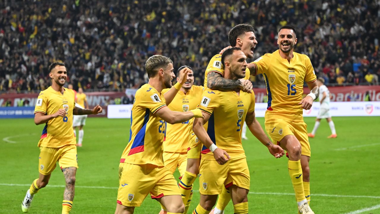 Vlad Dragomir, fotbalistul român care a evoluat și în barajul pentru Campionatul Mondial cu Turcia, a adus un ultim omagiu lui Mircea Lucescu, simbol al fotbalului românesc