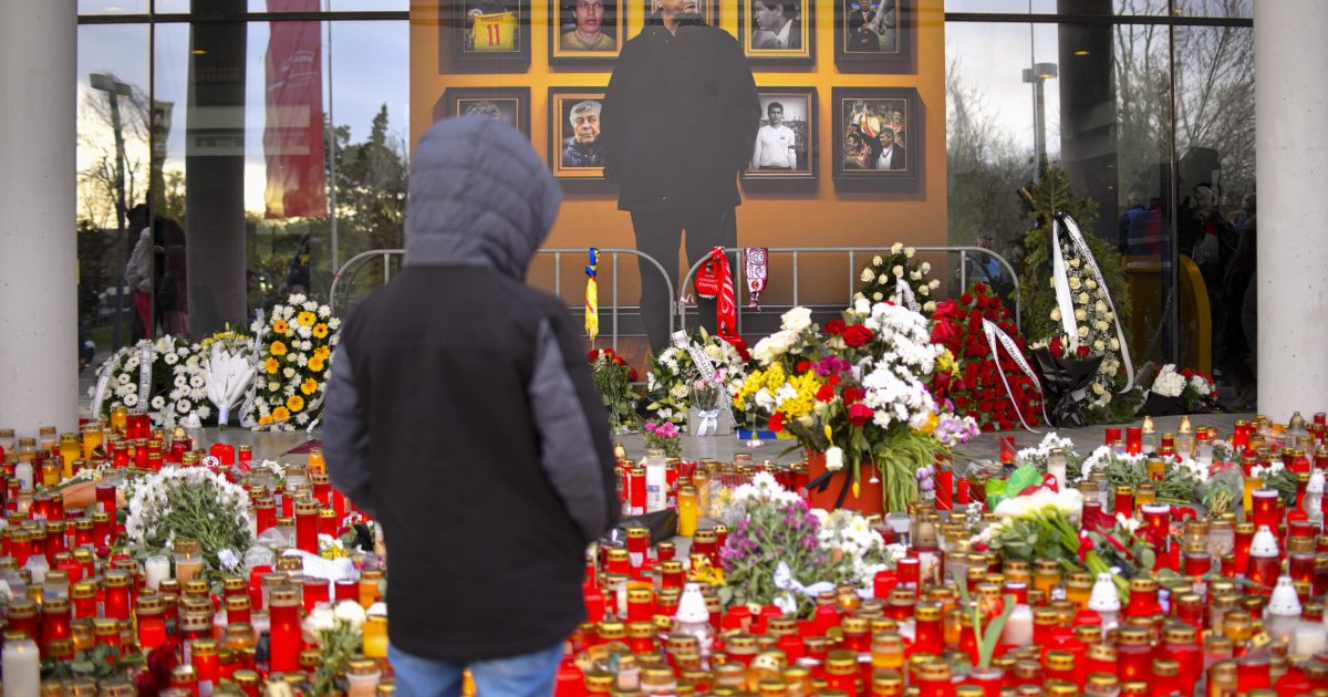 România, lecție de respect: 15.000 de români, la despărțirea de Mircea Lucescu