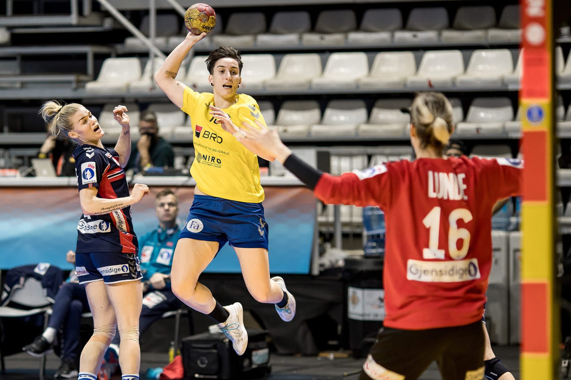 Naționala de handbal feminin a României se duelează miercuri, de la ora 19:00, în Sala Polivalentă din București, cu Norvegia, campioana olimpică, mondială și europeană en-titre