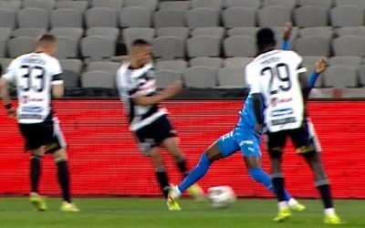 Mondial Etim, OUT după 20 de minute în U Cluj – Craiova Mikanovic, țipete de durere