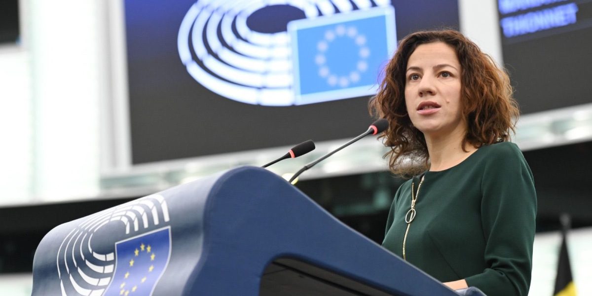 roxana-manzatu.jpg - NewsFactor