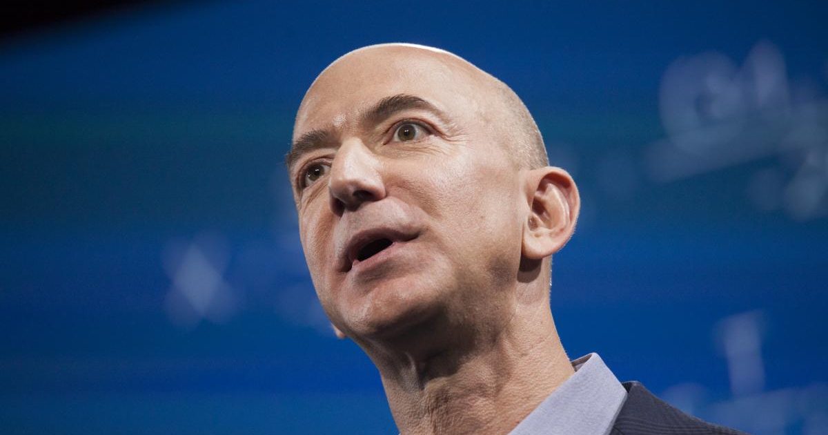 Bezos, salariu de mizilic la Amazon: Cât costă, de fapt, luxul miliardarului