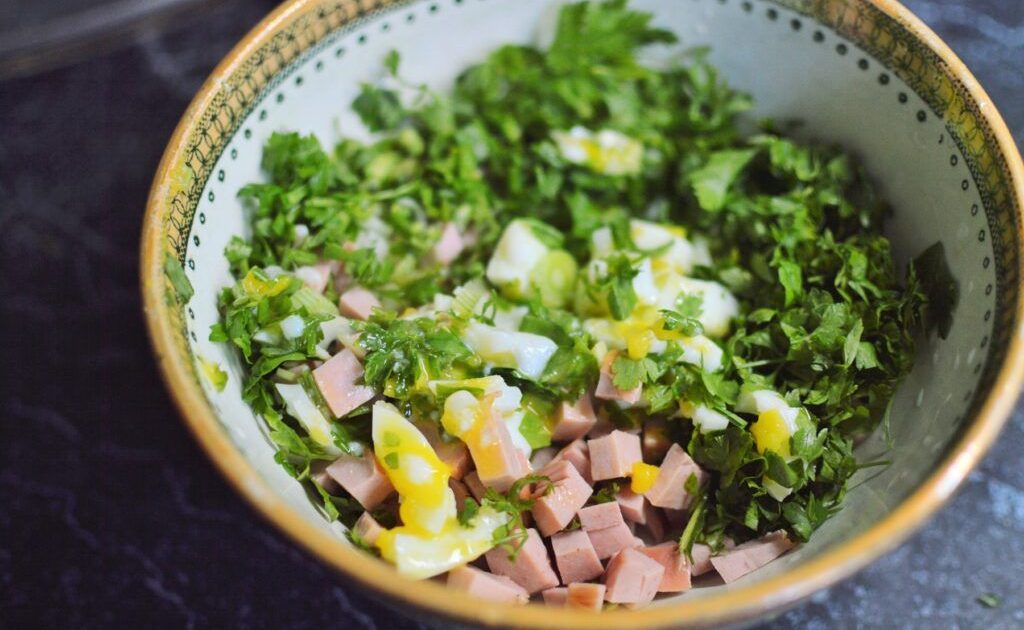 Nutriționiștii dau verdictul: Alimentele „sănătoase” care îți sabotează silueta