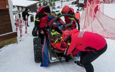 Salvare dramatică în Ceahlău: Un turist accidentat, altul cu stop cardiac