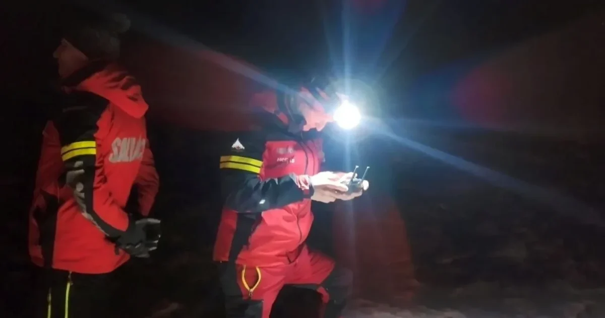 Salvare spectaculoasă în Munții Șureanu: ATV răsturnat, om salvat!