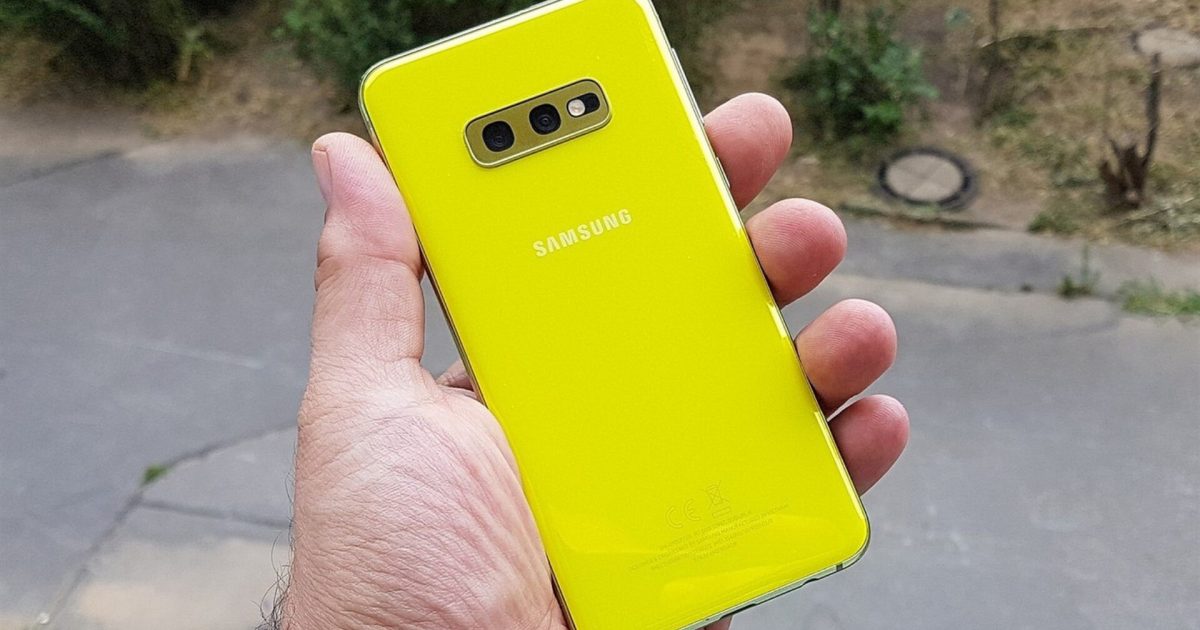 Samsung renunță la telefoanele mici: Explicații direct de la companie