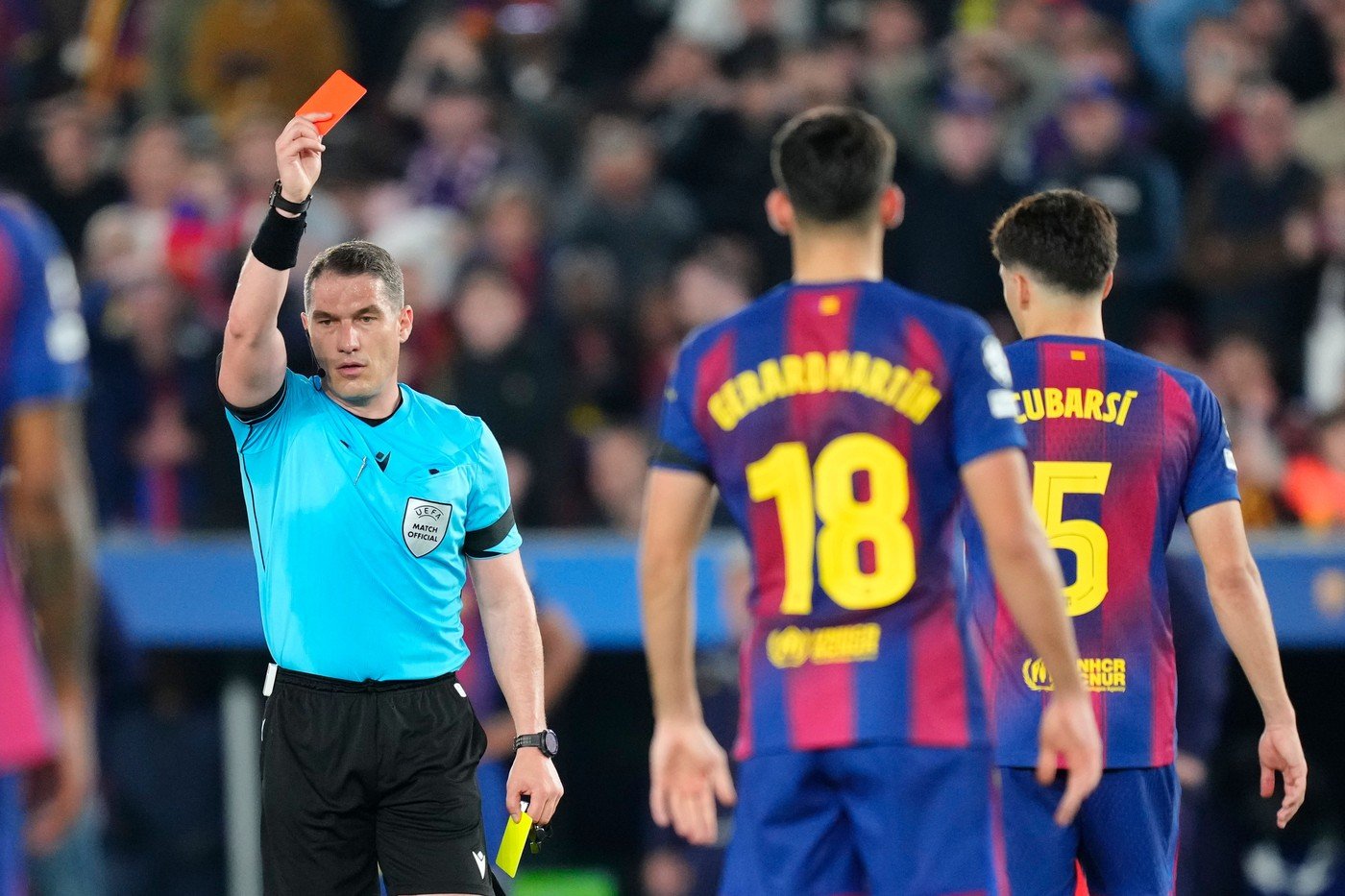 Istvan Kovacs, arbitrul român, a fost în centrul atenției într-un moment controversat al meciului dintre FC Barcelona și Atletico Madrid, un duel care a generat reacții puternice