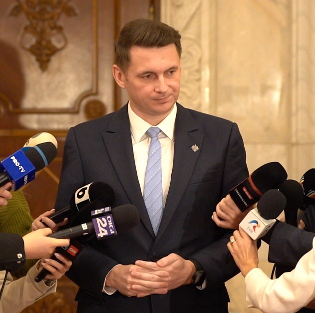 Abrudean: Nicușor Dan, mediatorul salvator al coaliției de guvernare?