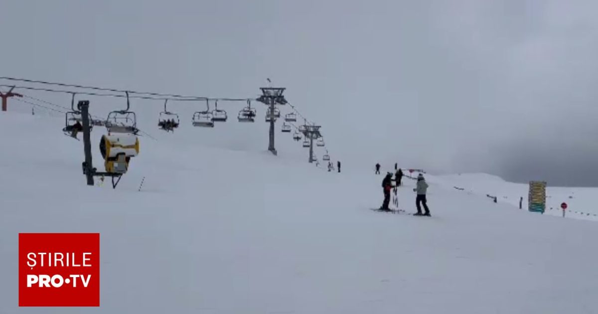 Paște la schi: Pârtiile de la 2000, „condiții impecabile” pentru vacanța atipică