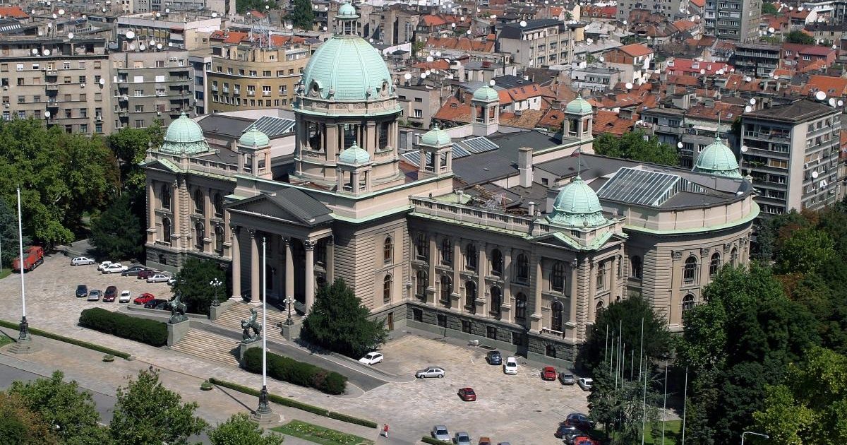 Serbia: Vučić riscă 1,5 miliarde € pierdere din fonduri UE, Comisia Europeană, îngrijorată