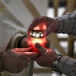 sfanta-lumina-inviere-hristos-a-inviat-paste-pasti.jpg - NewsFactor