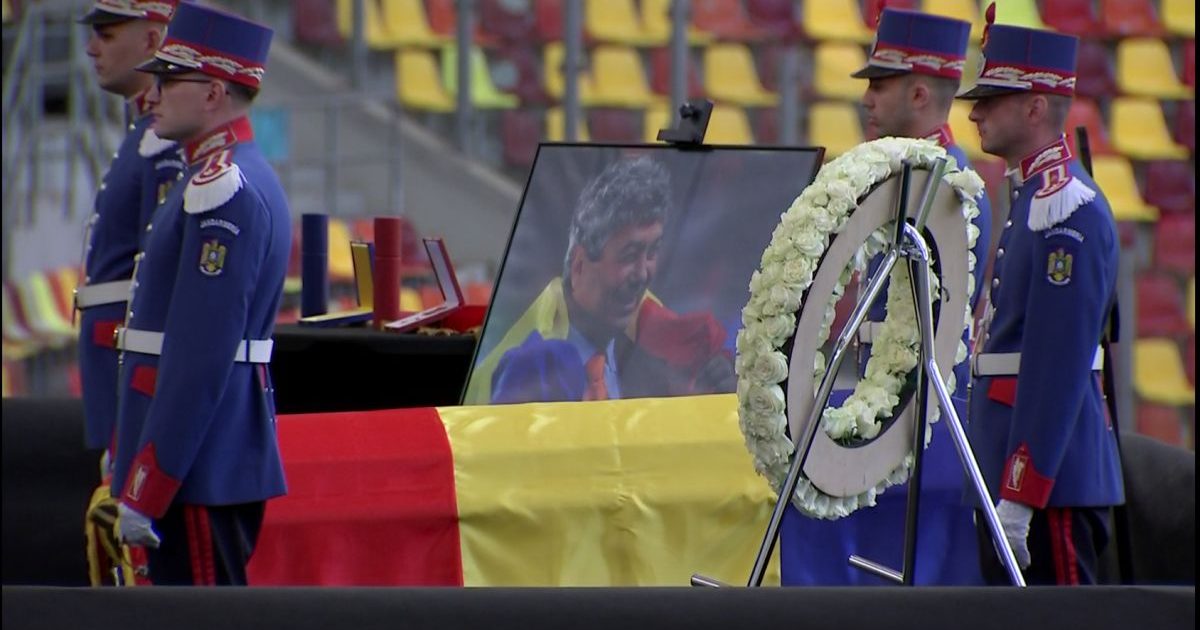 Moment RUȘINOS la FCSB – Oțelul: Ce s-a întâmplat în timpul reculegerii pentru Mircea Lucescu?