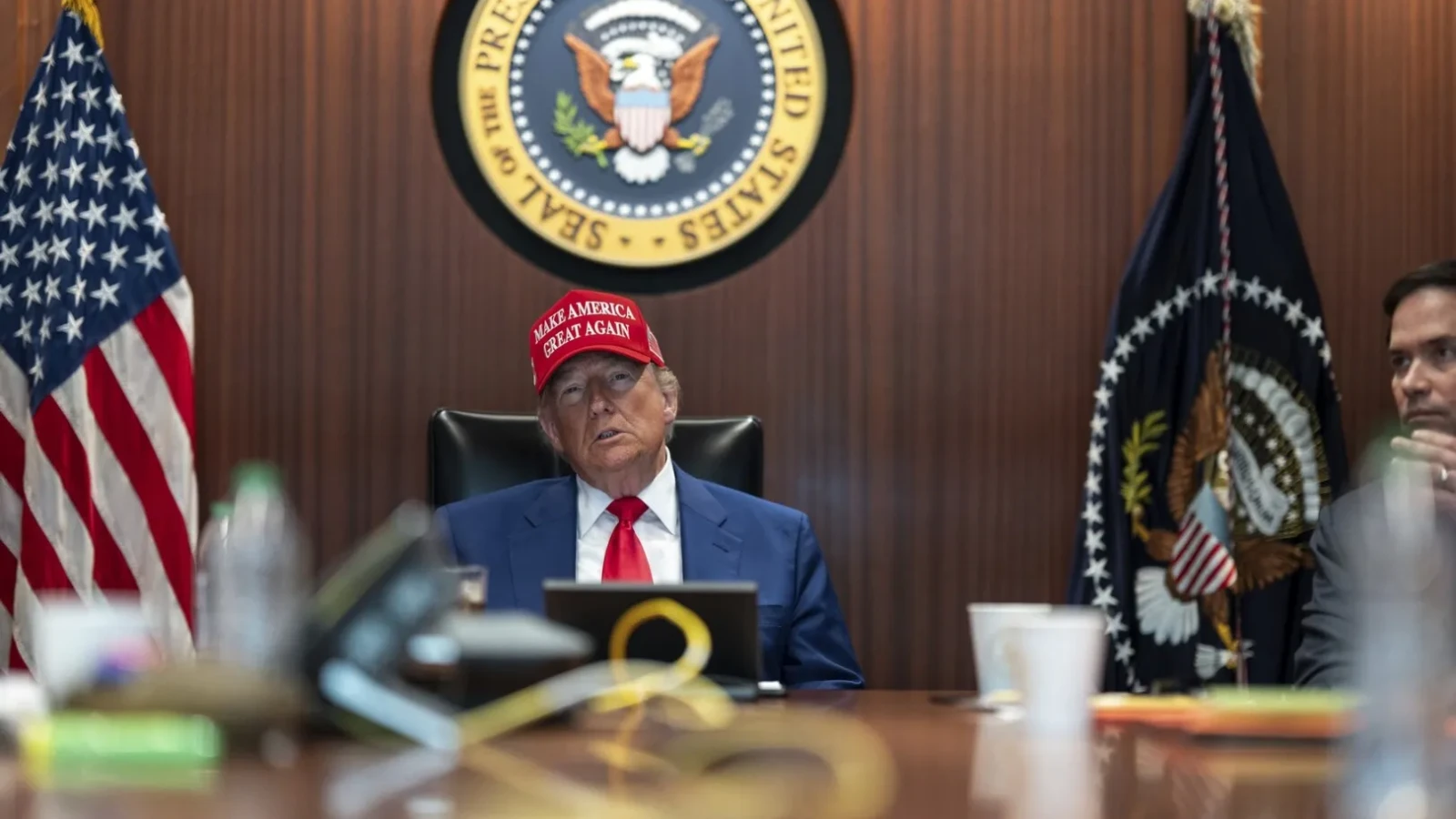 Un general american în retragere sugerează că unii comandanți militari ar putea refuza să execute ordinele președintelui american, Donald Trump, de a distruge infrastructura iraniană