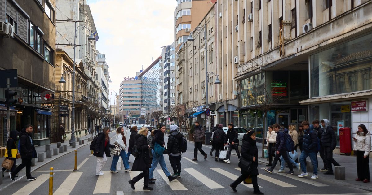 Alerte publice în București și 17 orașe, pe panouri. MAI: „Resursă utilă”