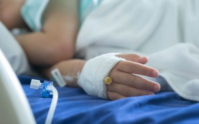 Sute de copii, infectați cu HIV din cauza seringilor refolosite