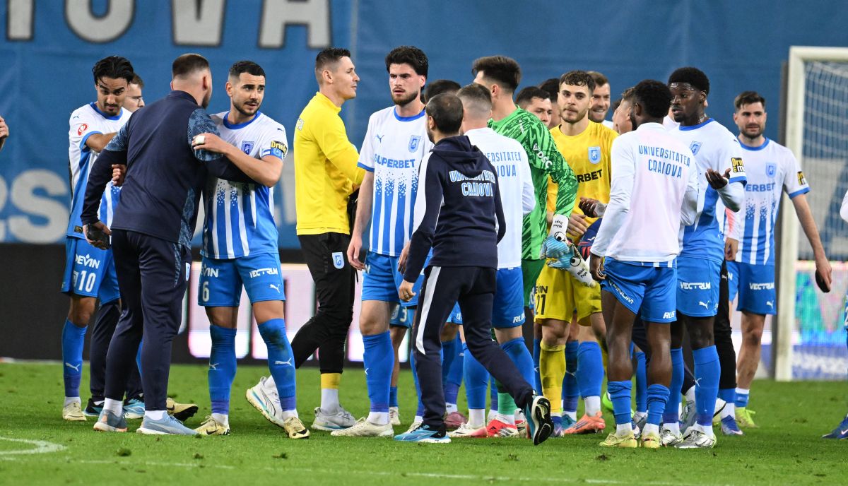 Craiova învinge CFR Cluj și se apropie de titlu Universitatea Craiova a reușit o victorie importantă luni seară, pe teren propriu, în fața celor de la CFR Cluj, scor 2-0