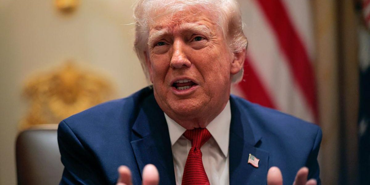 surse-ce-a-raspuns-donald-trump-la-invitatia-de-a-participa-la-summitul-b9-la-bucuresti-presedintele.webp - NewsFactor