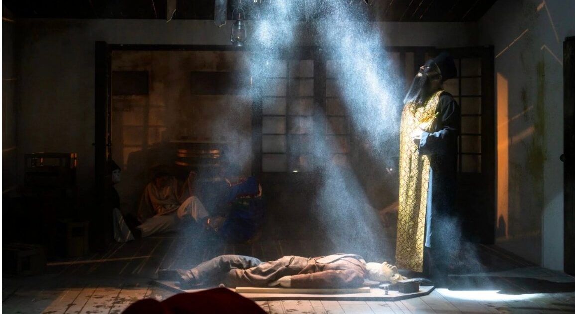 Tavan prăbușit la Teatrul Național Iași: Al doilea incident, pericol pentru actori