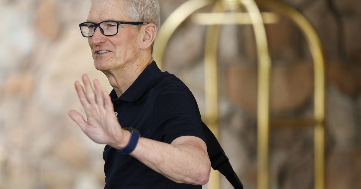 Tim Cook, OUT! John Ternus, noul CEO Apple din septembrie
