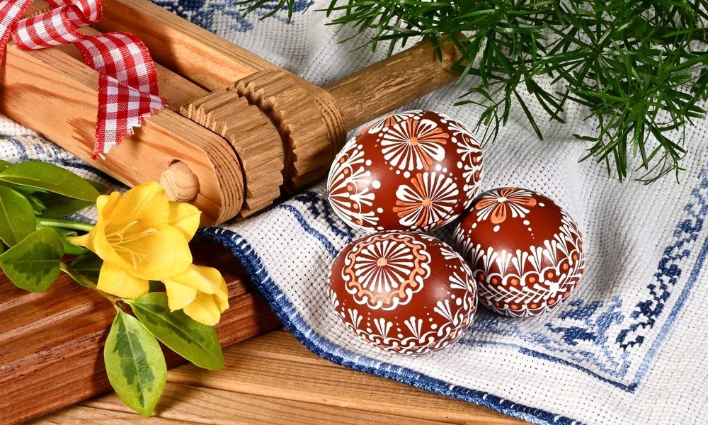 Paștele românesc: Tradiții moștenite de la străbuni, vii și azi prin toată țara