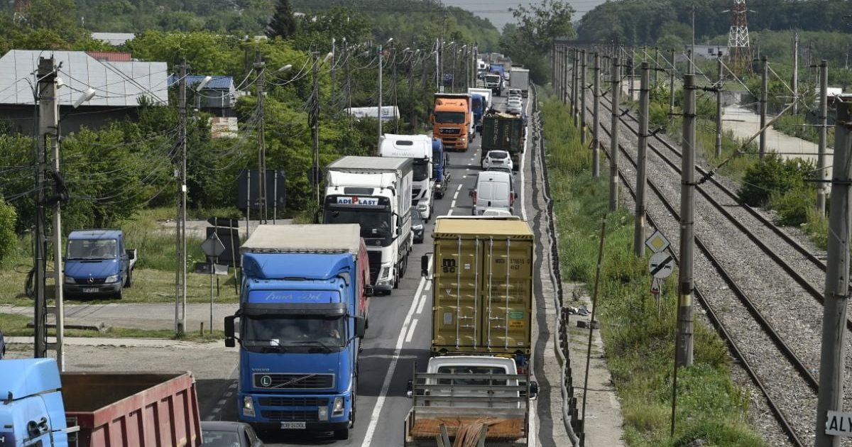 Rute ocolitoare: Cum eviți blocajele din București și din țară