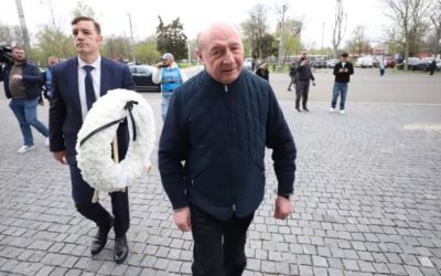 Cuvântul-șoc scris de Traian Băsescu pe coroana lui Mircea Lucescu