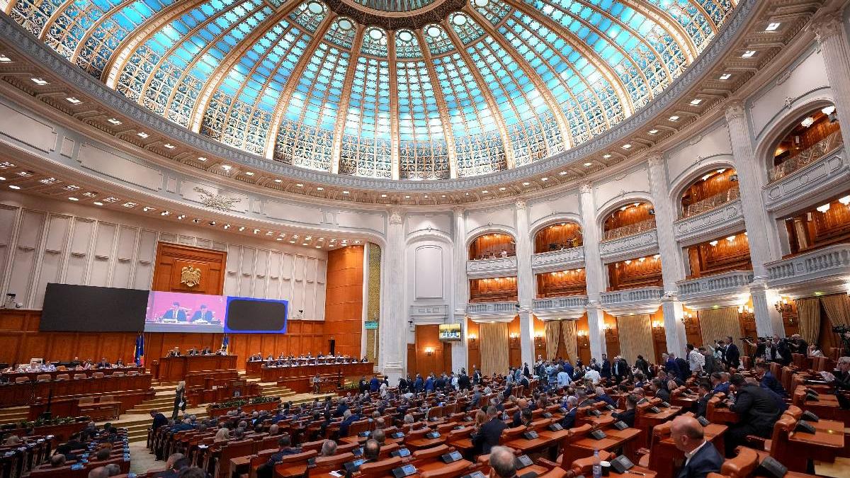 Trei deputați care demisionaseră din Partidul Oamenilor Tineri (POT) în mai 2025 s-au întors în grupul parlamentar al acestui partid