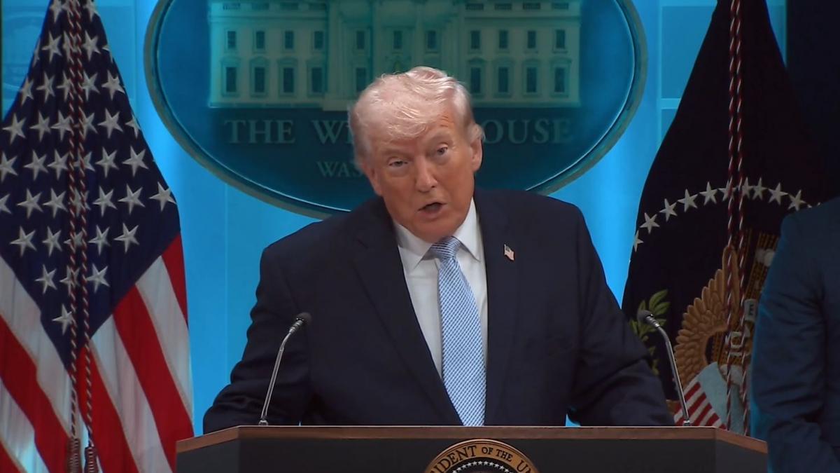 Președintele american, DONALD Trump, a dezvăluit detalii spectaculoase despre o misiune de salvare a doi piloți americani doborâți în Iran