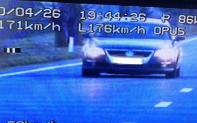 Șoferița a explodat pe DN 38: „Mă ard cozonacii” la 176 km/h