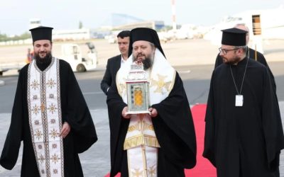 Lumina Sfântă a ajuns în România: Va fi distribuită în toate parohiile