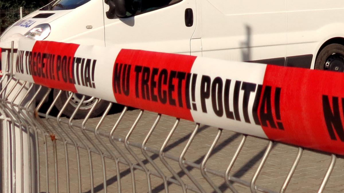 Un copil de 12 ani, aflat în grija statului, s-a sinucis luni, aruncându-se de la etajul patru al unui bloc din Pitești