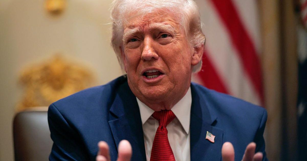 Trump scoate petrolul „cel mai bun” la vânzare, spre SUA vin petroliere