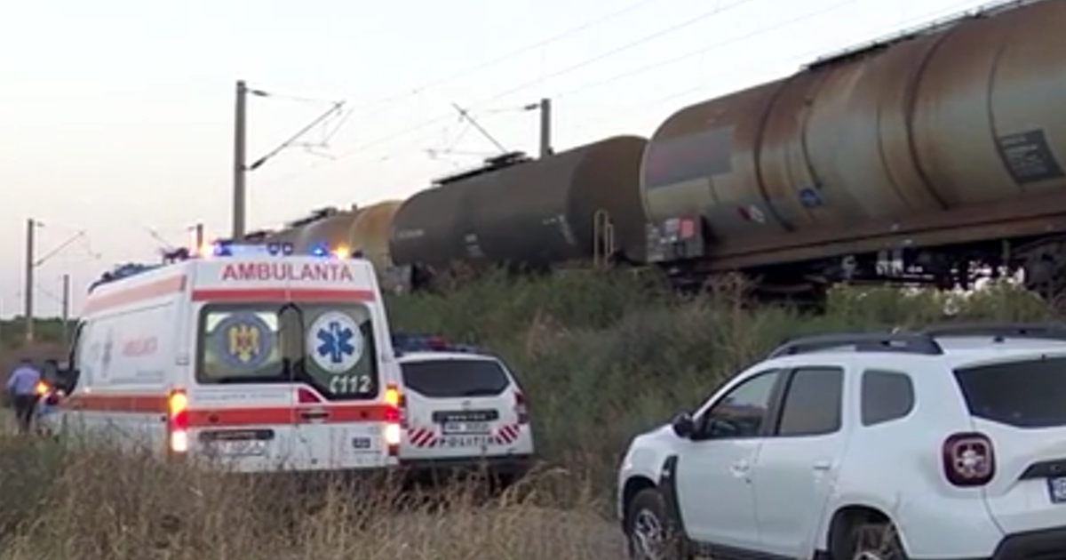 Tânăr din Cluj, lovit mortal de tren: Mergea la școala de șoferi cu căștile-n urechi