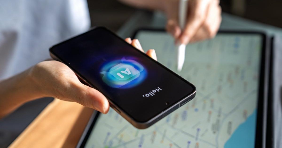 AI dă tonul vacanțelor: Rome2Rio și Omio, pe val cu ChatGPT!