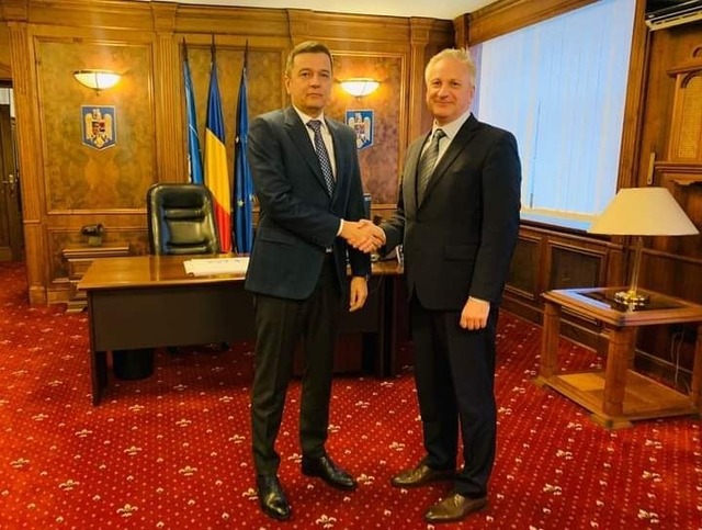Fost consilier, apel dramatic către Grindeanu: Nu blocați România, nu sacrificați PSD!