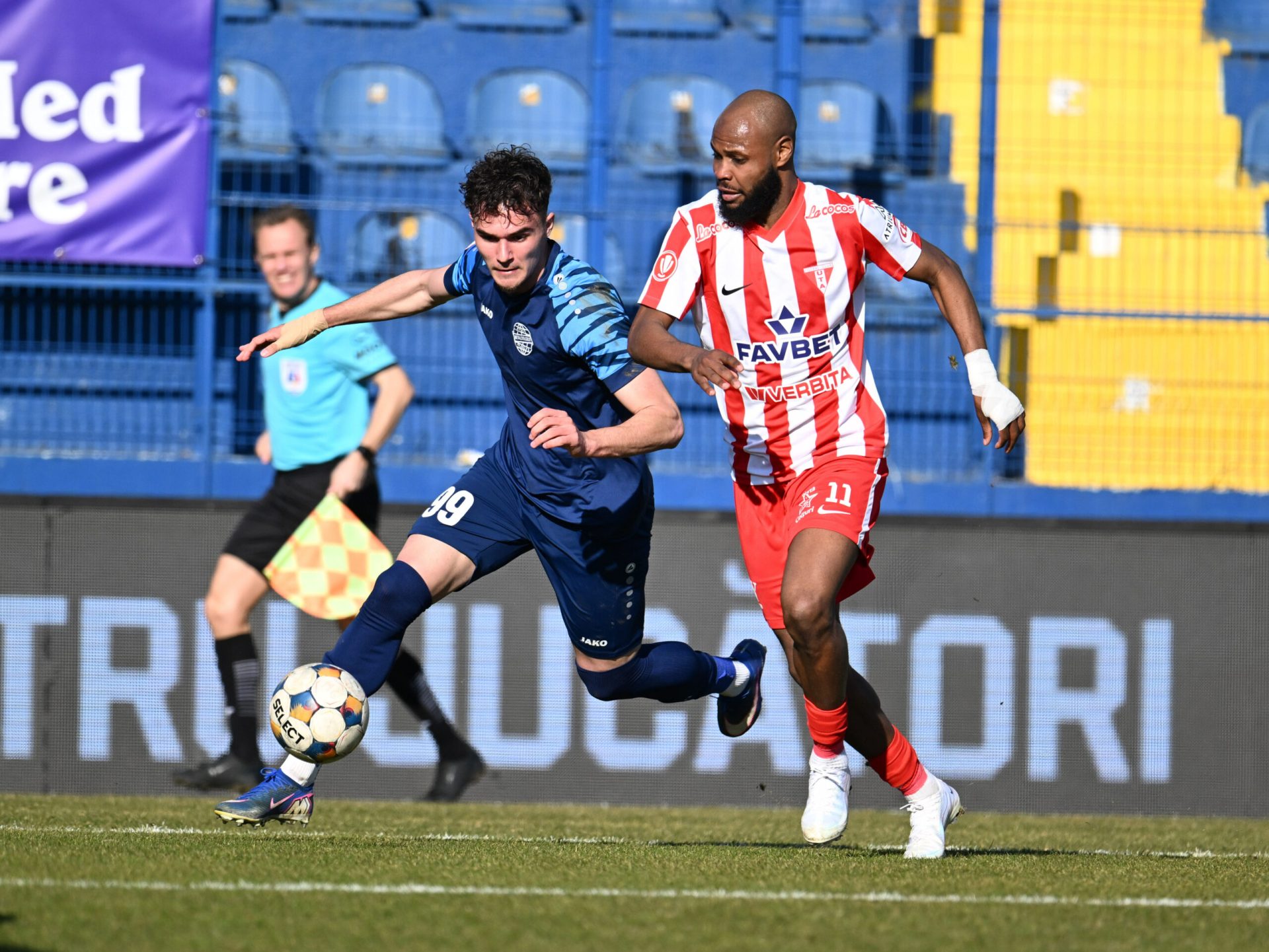 UTA Arad întâlnește Metaloglobus București în etapa a treia a play-out-ului Meciul dintre UTA Arad și Metaloglobus București, din etapa a treia a play-out-ului Superligii, se joacă astăzi, de la ora 15:00, pe stadionul din Arad