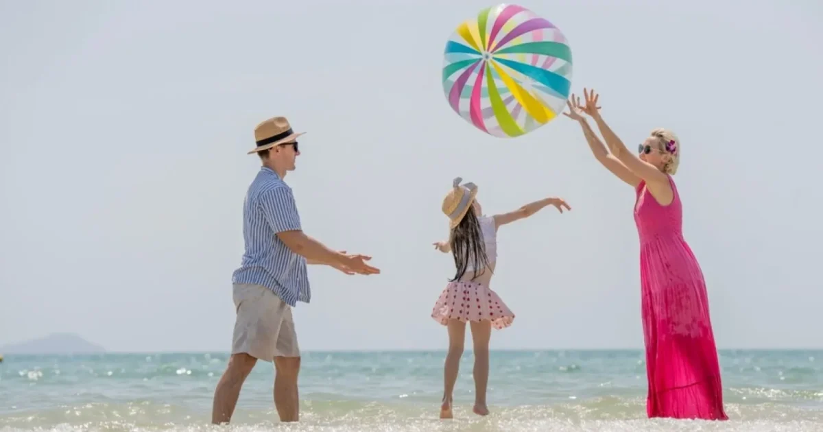 Litoralul românesc vs. Cel bulgăresc: Unde merg românii de 1 Mai? Prețuri și oferte