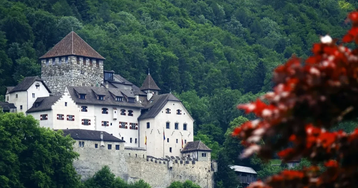 Țara cu peisaje de vis din inima Europei: Accesul e greu, dar merită!