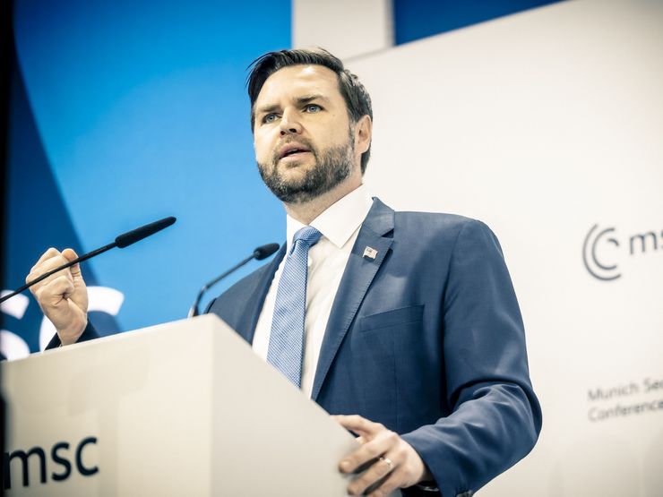 Vance, vicepreședintele american, vine la budapesta să-l susțină pe Orban