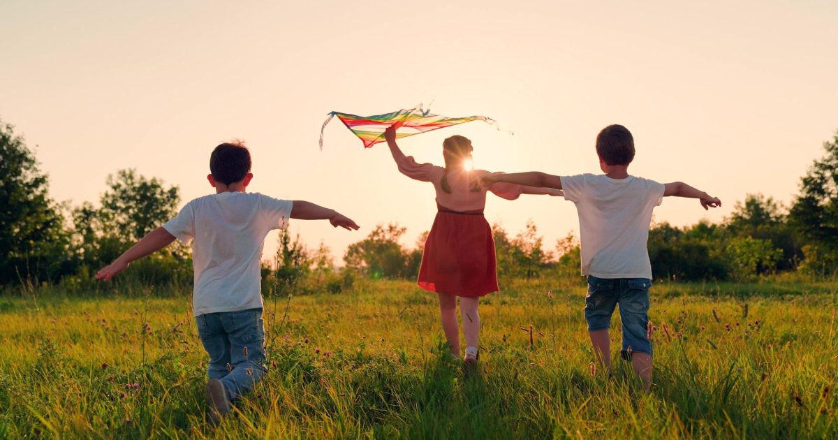 De ce verile copilăriei păreau nesfârșite? Misterul dezvăluit