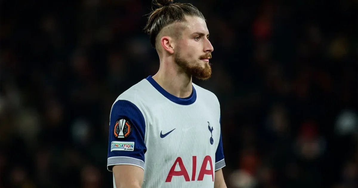 Drăgușin, cheia Barcelonei: Transferul fundașului, condiționat de viitorul său