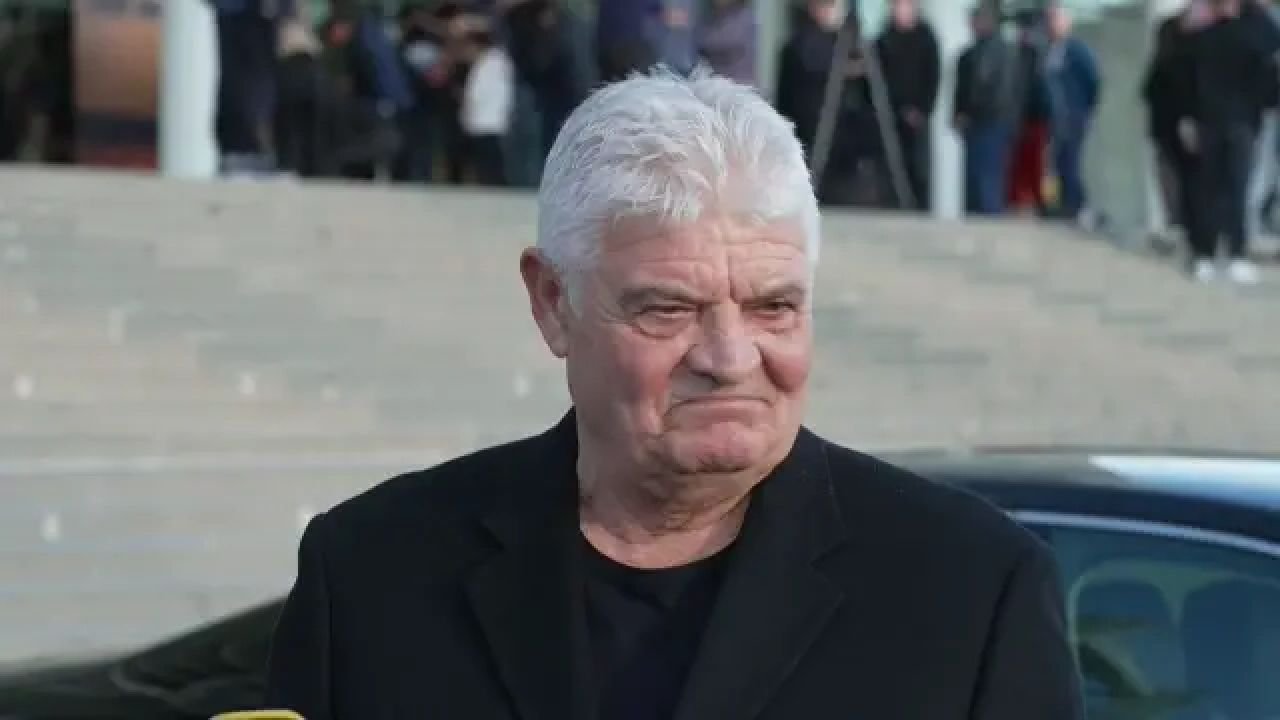 Legendarul Mircea Lucescu s-a stins din viață marți seară, la vârsta de 80 de ani, lăsând în urmă o carieră impresionantă și o moștenire de necontestat în fotbalul românesc și internațional