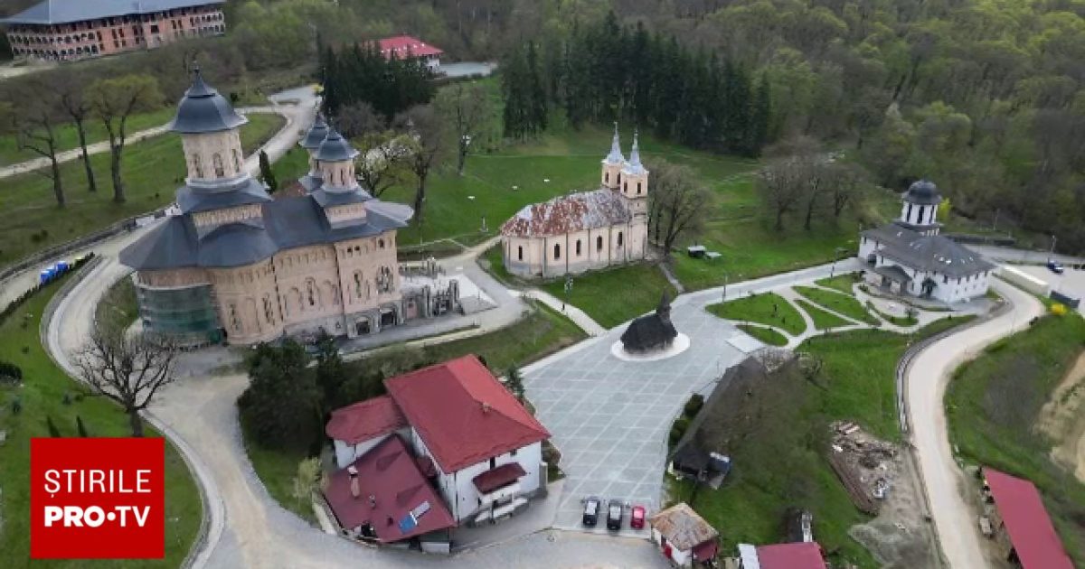 Cazare și masă gratis de Paște: Românii fug la mănăstiri pentru liniște