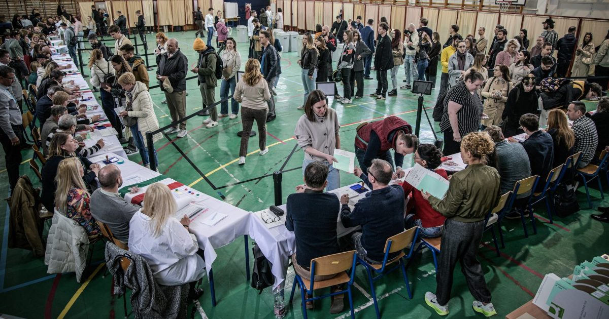 Alerte cu bombă în Ungaria: Tensiune la vot, participare istorică
