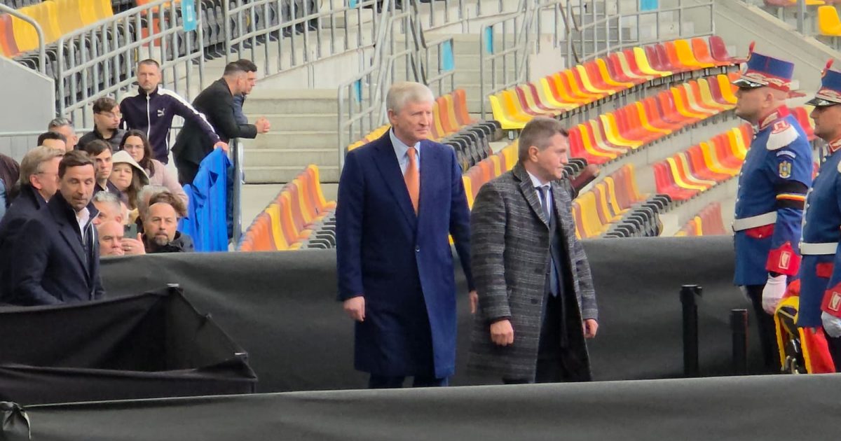 E Așa Fermecătoare, Spirit Liber: Un Portret Incitant