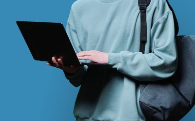 Studenții de la UNIMUS București, revoltați: Refuză cursul de compoziție cu AI